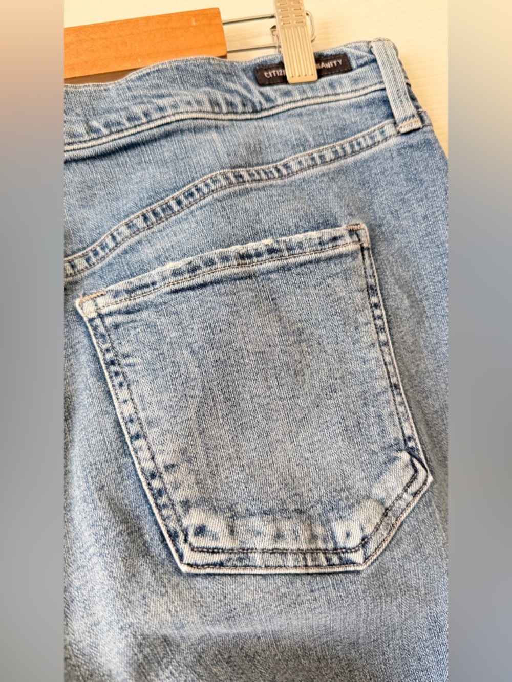 Citizens Of Humanity Light Blue Emerson Slim Boyfriend Jeans, Size 32 - Picture 8 of 9